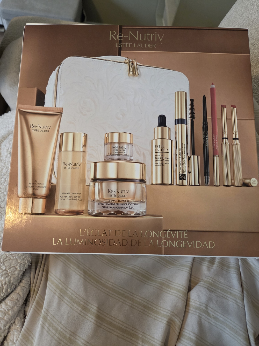 Estee Lauder Re-Nutriv Gold and White Luxury Skincare & Makeup Set
